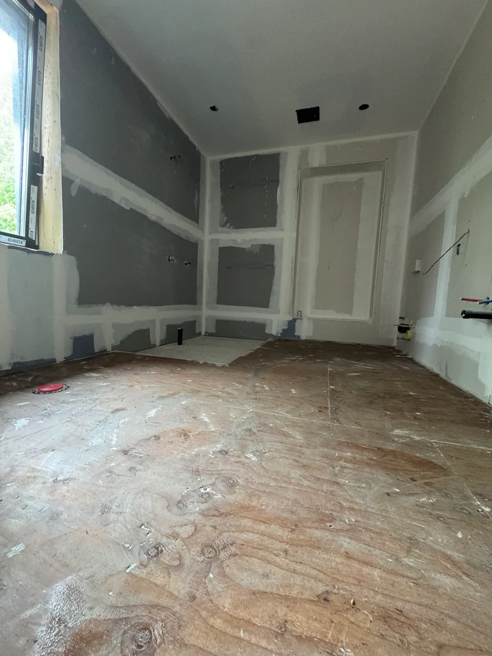 Bathroom before and after comparison slider, pair 3